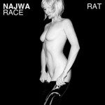 ESPECTACULAR DESNUDO DE NAJWA NIMRI PARA LA PORTADA DE SU PRÓXIMO DISCO